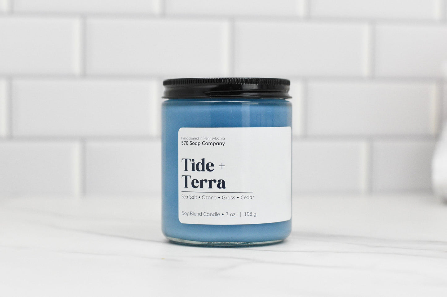 Tide & Terra – Ocean Breeze & Earthy Tones Candle
